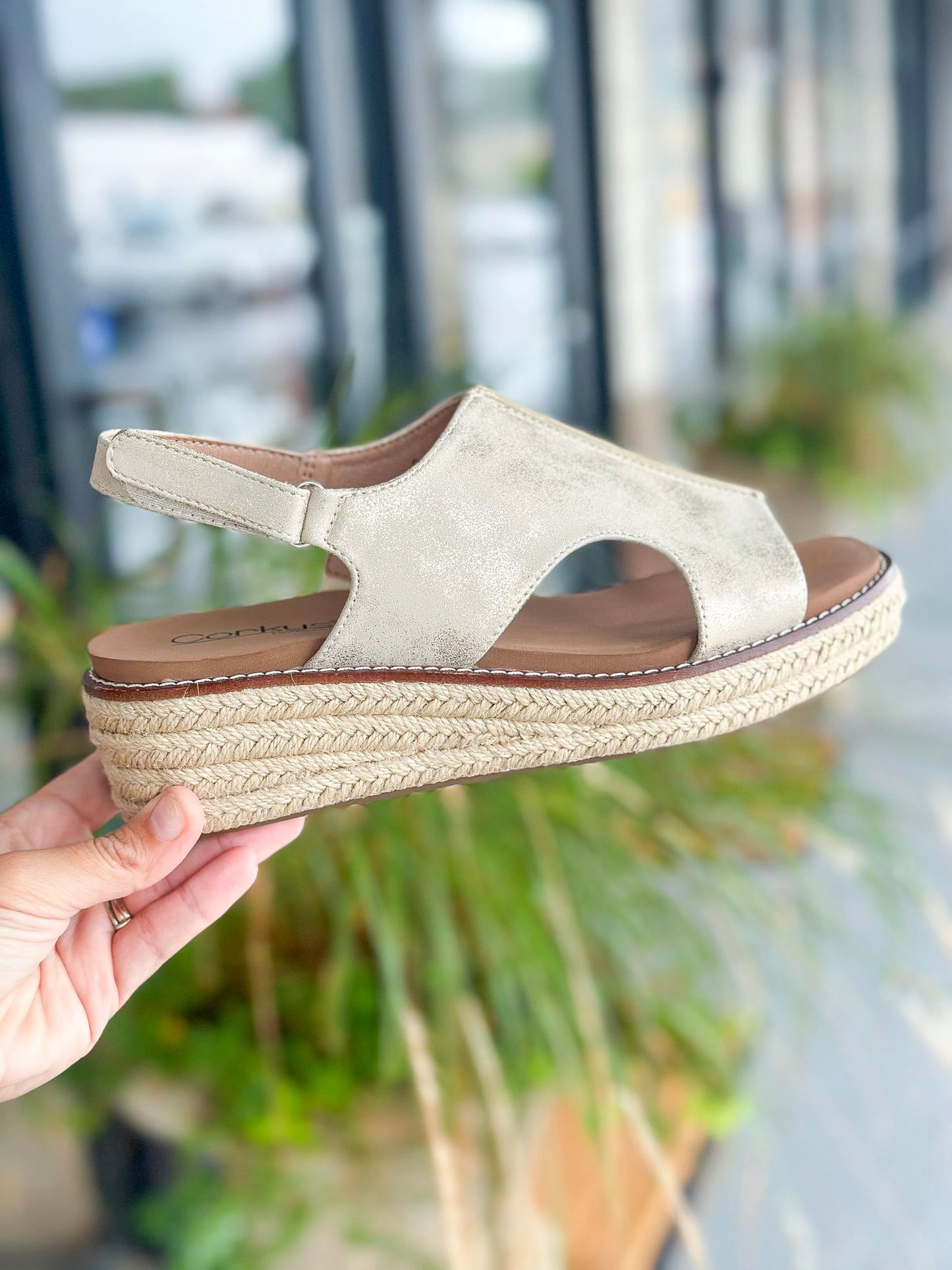 Ready Or Not Wedge in Gold Metallic