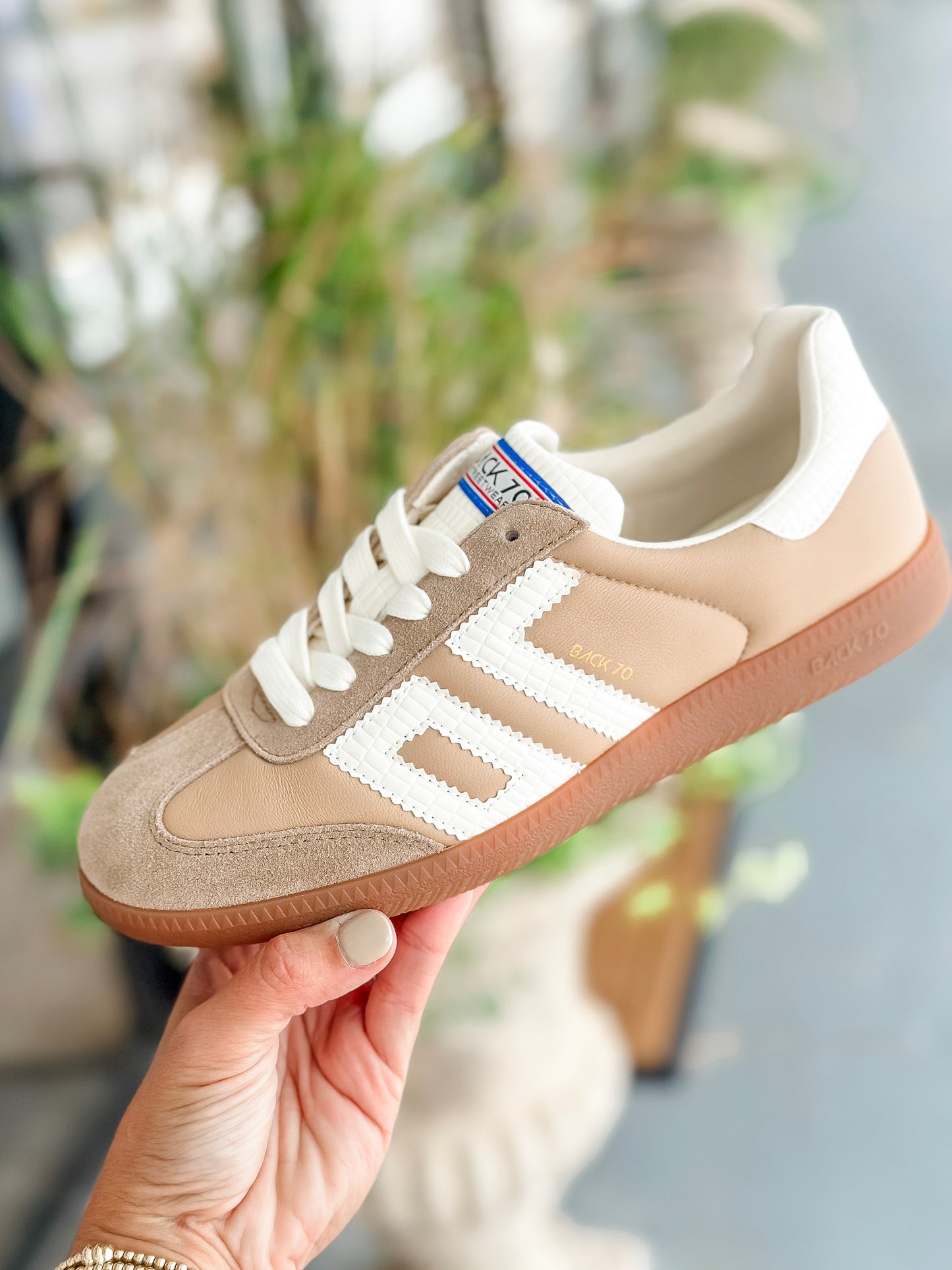 Back 70 Cloud NC Sneakers in Sand Milk