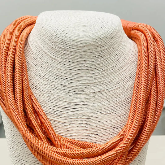 Lilly Rope Necklace in Peach