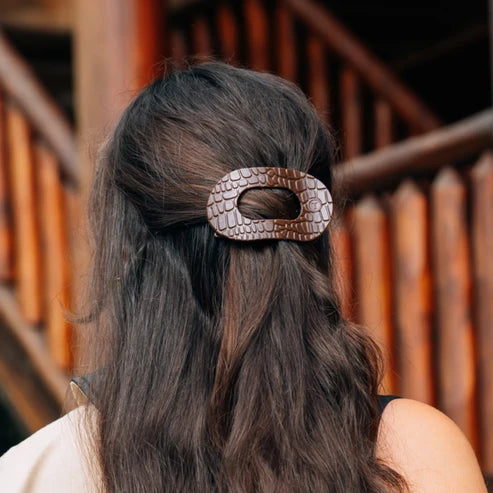 Teleties | Brown Crocodile Medium Flat Round Hair Clip