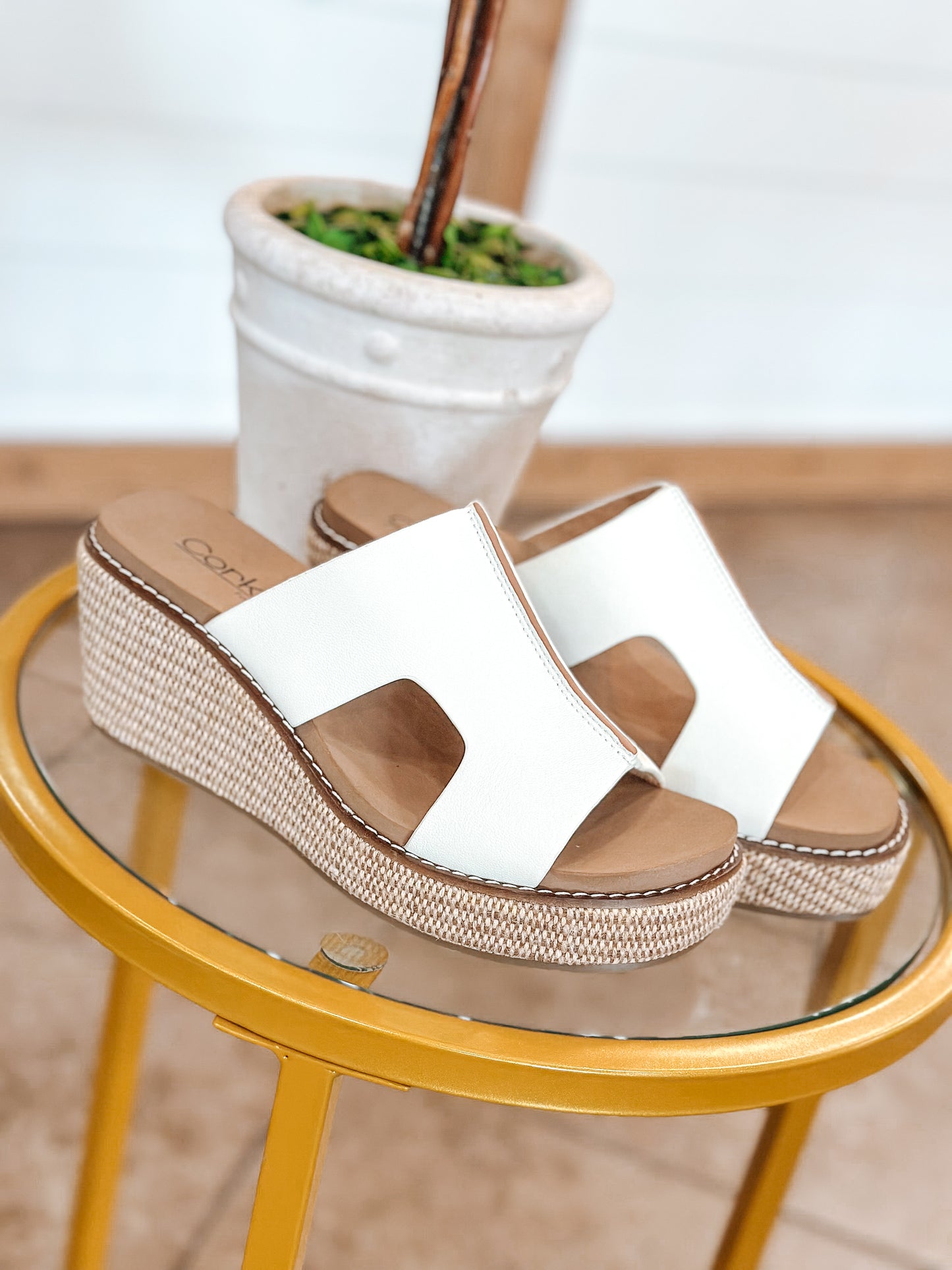 Corkys Kiss N Tell Wedge in White