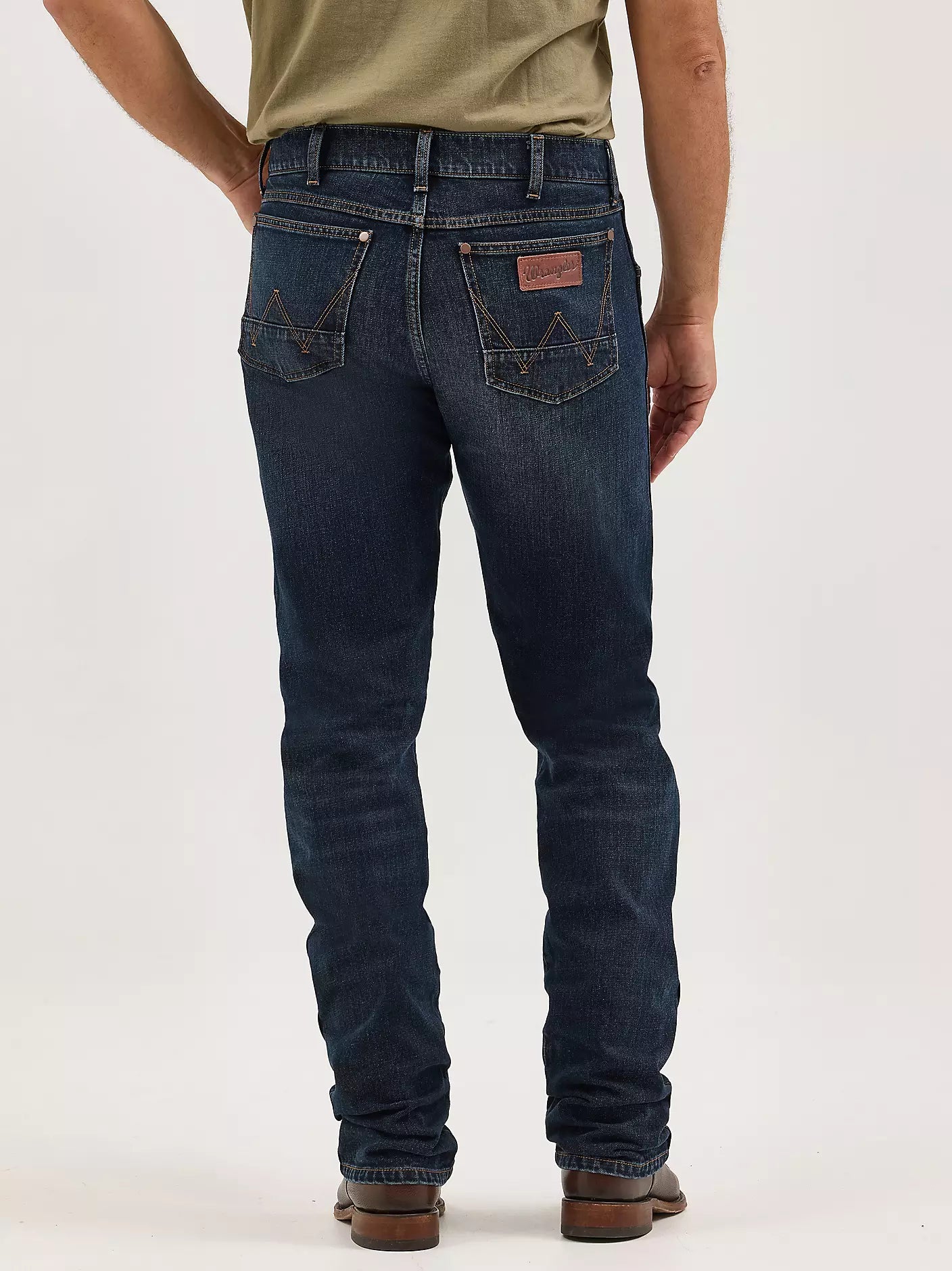 Wrangler | Men's Wrangler Retro® Slim Fit Straight Leg Jean in Tilden