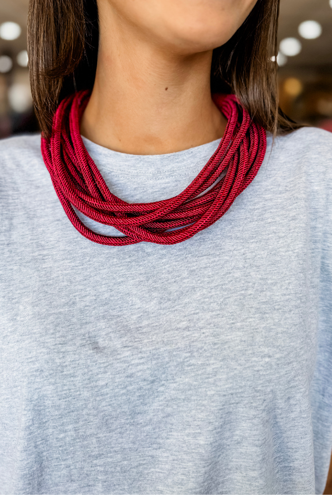 Lilly Slub Rope Necklace in Burgundy