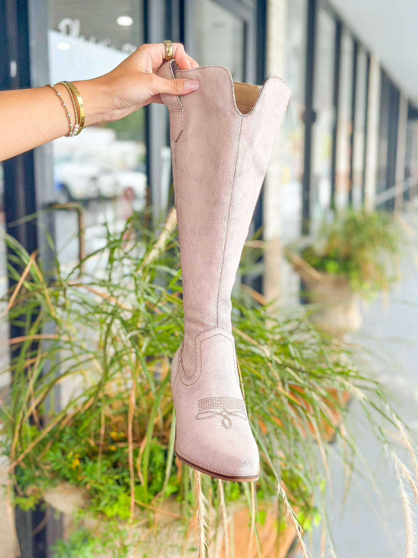 Hats Off Boots in Putty Crackle