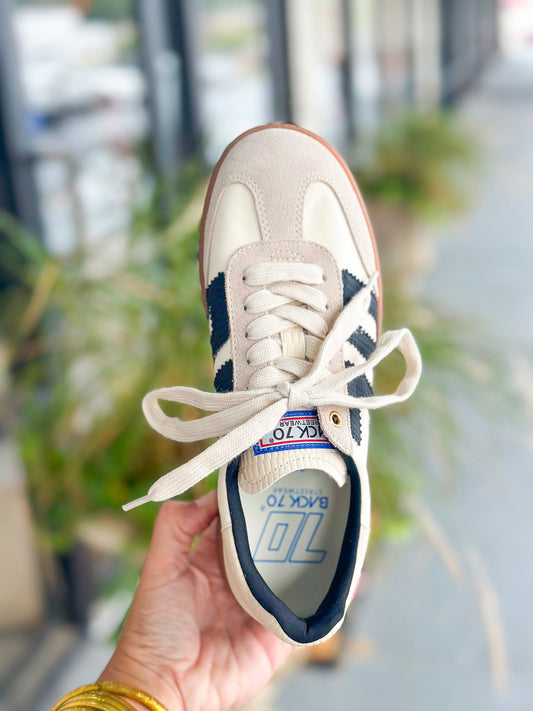 Back 70 Ghost Sneakers in Beige Black