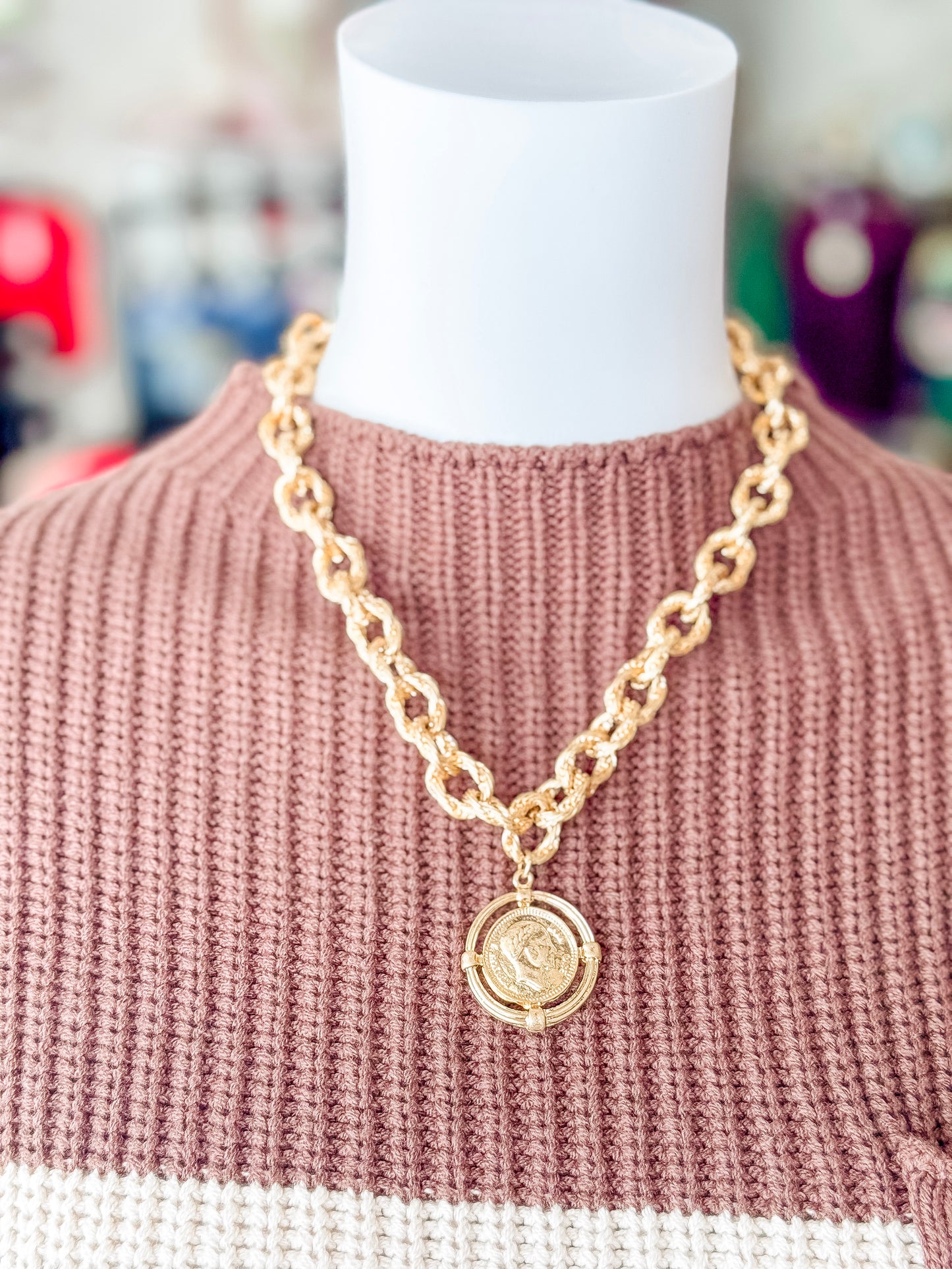 Vintage Twisted Link Coin Necklace in Gold