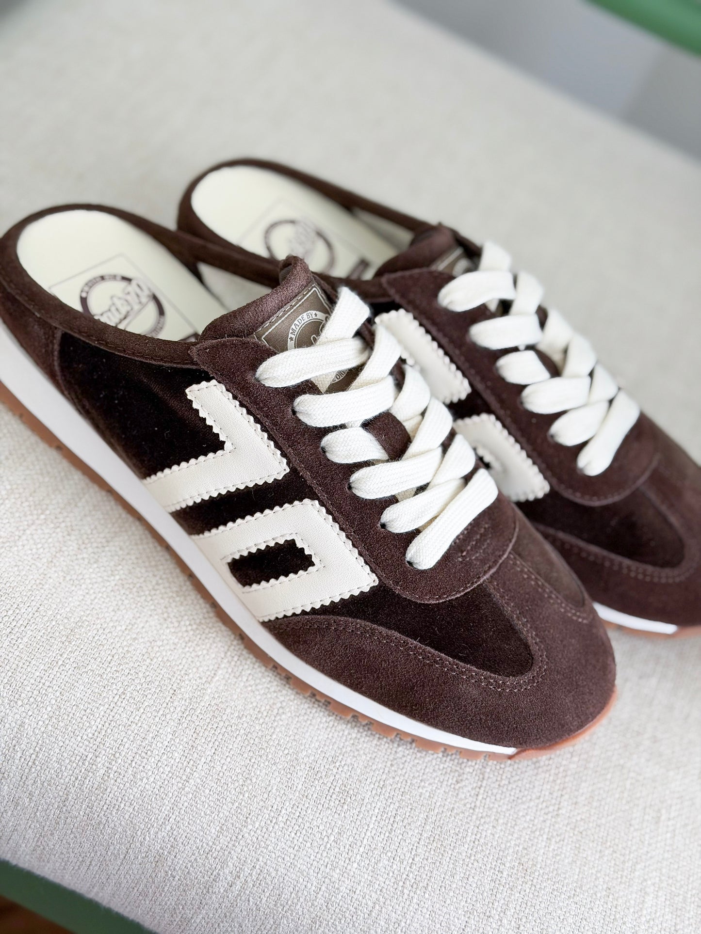 Back 70 | Venice Sneakers in Velvet Coffee