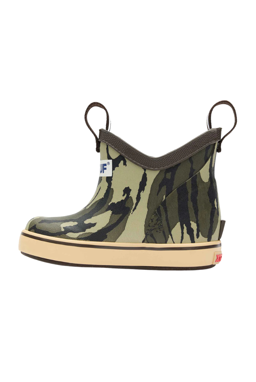 Xtratuf | Kids' Mossy Oak® Bottomland Ankle Deck Boot