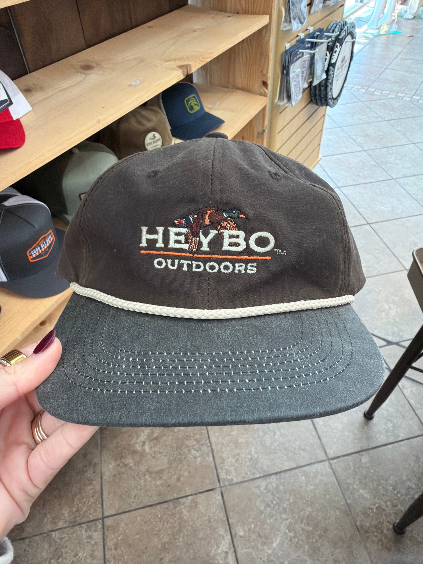 Heybo Flying Mallard Waxed Hat in Brown