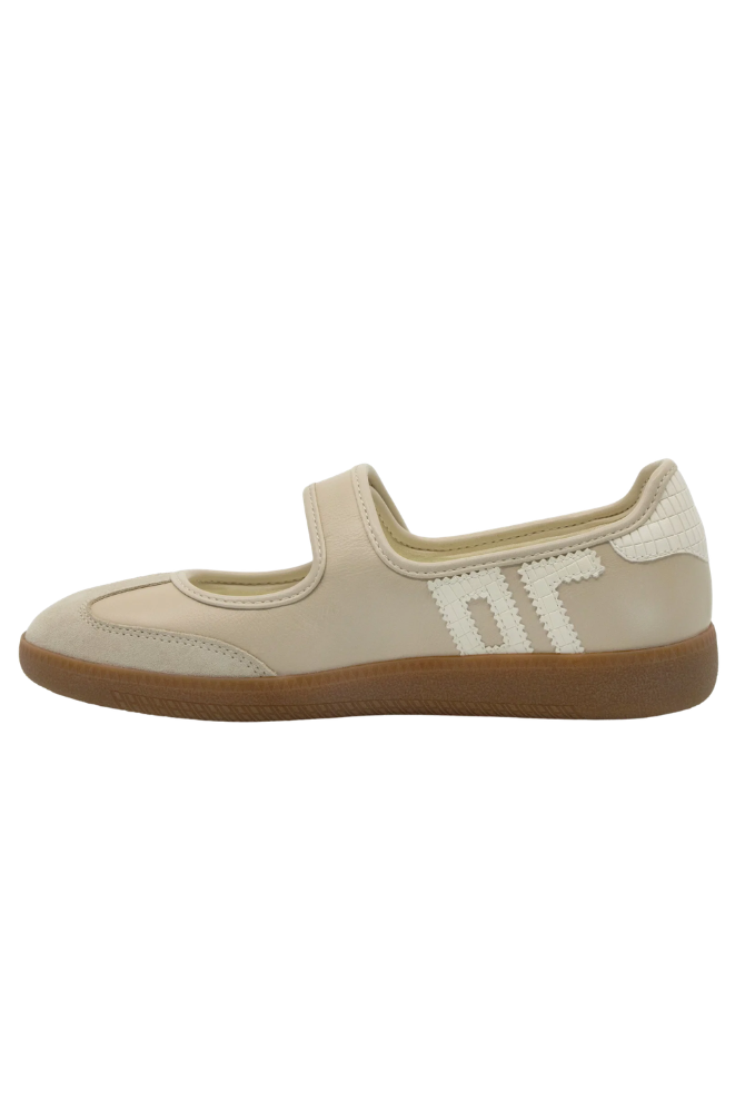 Back 70 | Aya Sneakers in Beige Milk
