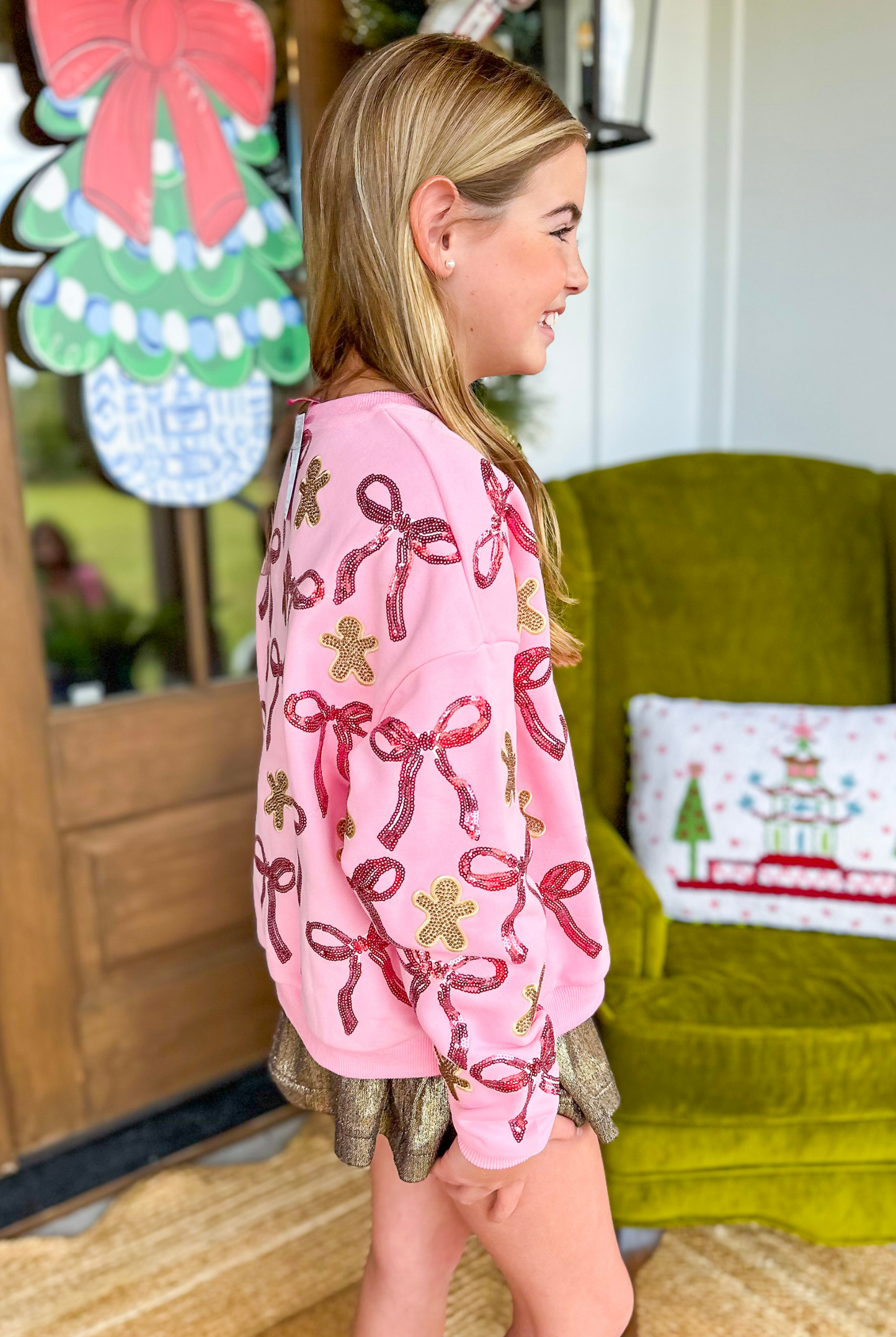 Kids Queen of Sparkles Light Pink Gingerbread Men & Bows Sweatshirt