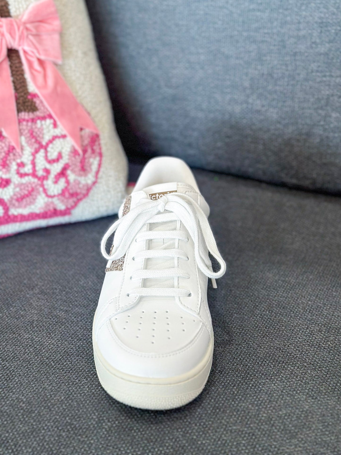 Victoria Madrid Sneakers in Metallic Platino