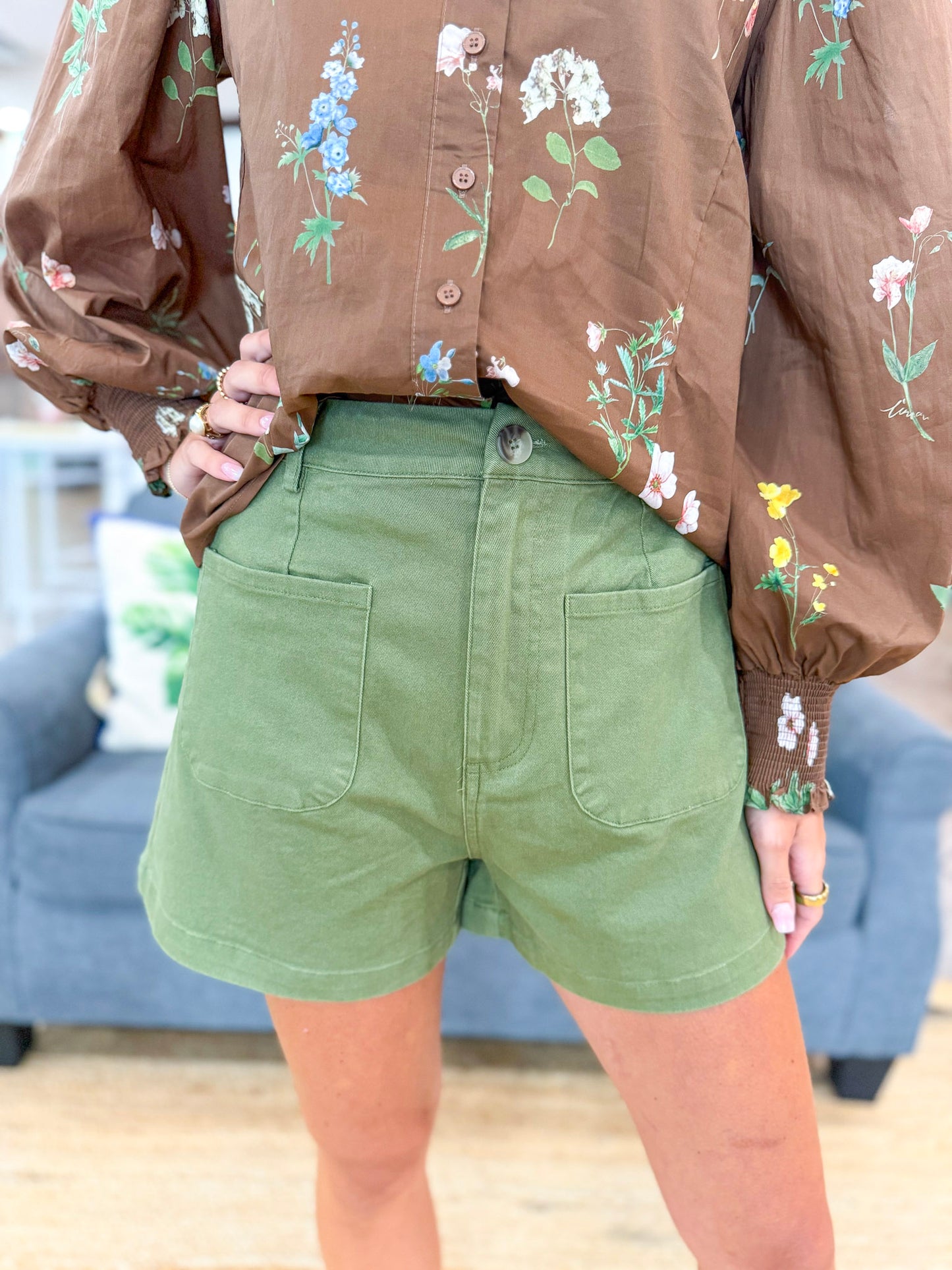 Hazel Thread Shorts in Olive