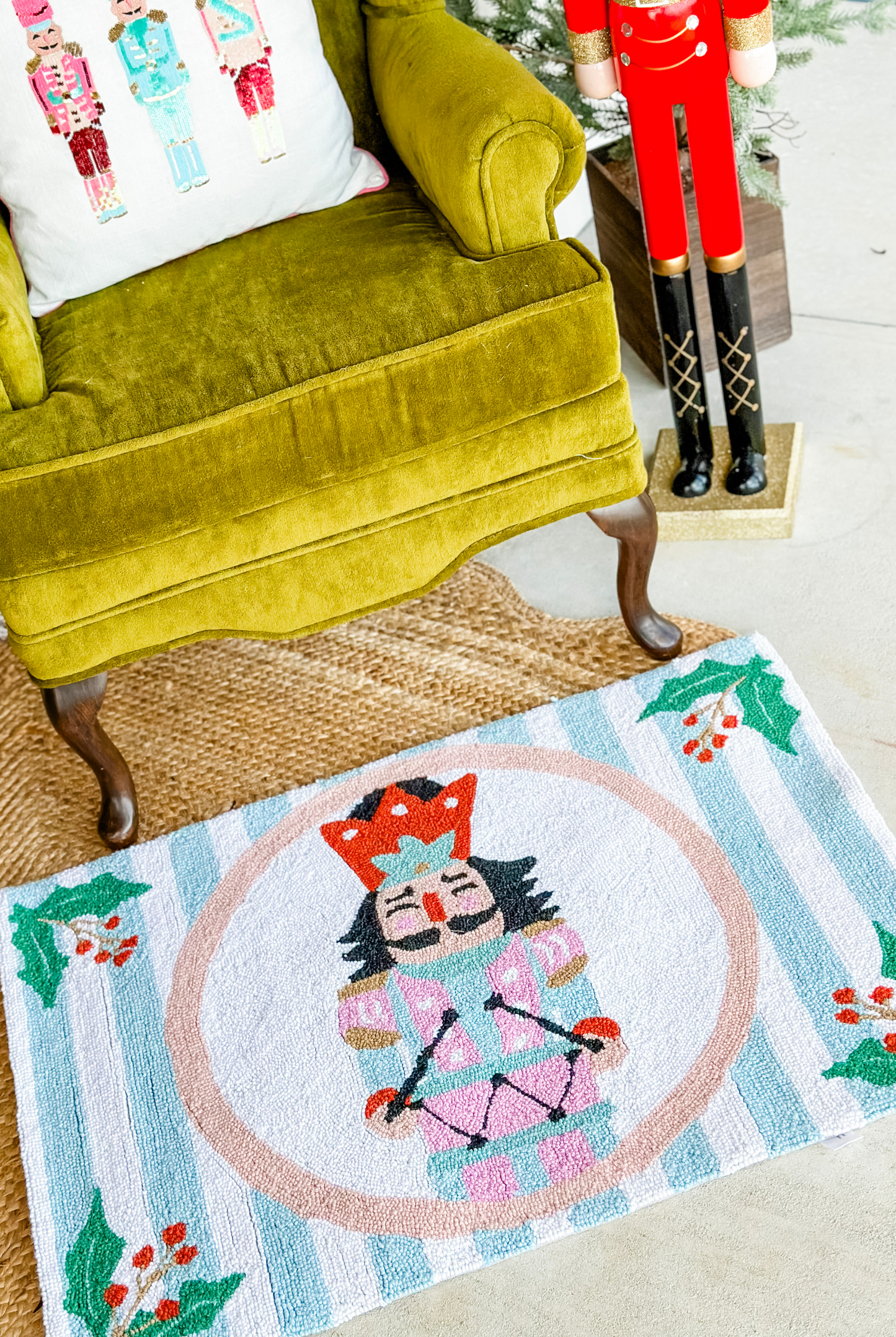 Holly Stripe Nutcracker Hook Rug