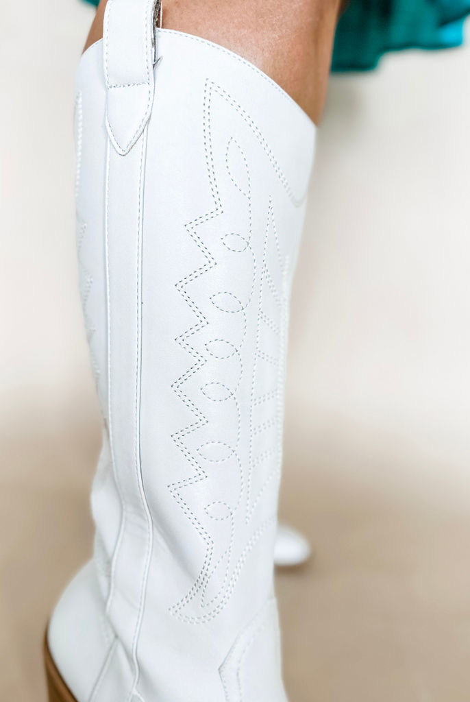 Howdy Boots in Winter White - WIDE CALF – Plantation 59