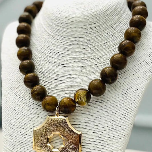 Chic Pendant Beaded Necklace in Marble Brown