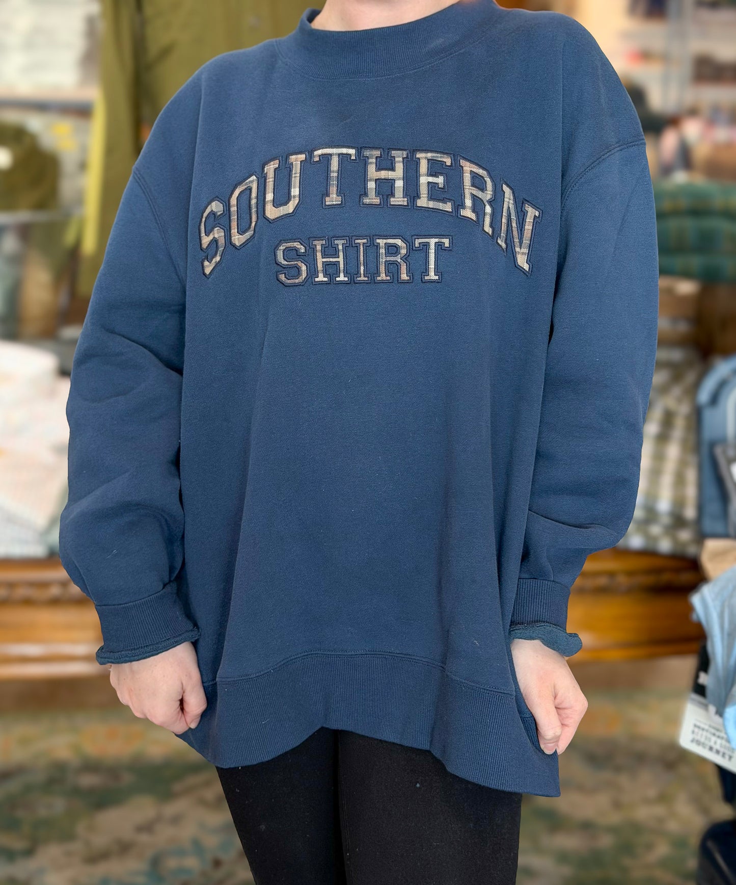 Southern Shirt Co. | Women's Getaway Sweatshirt in Nightfall