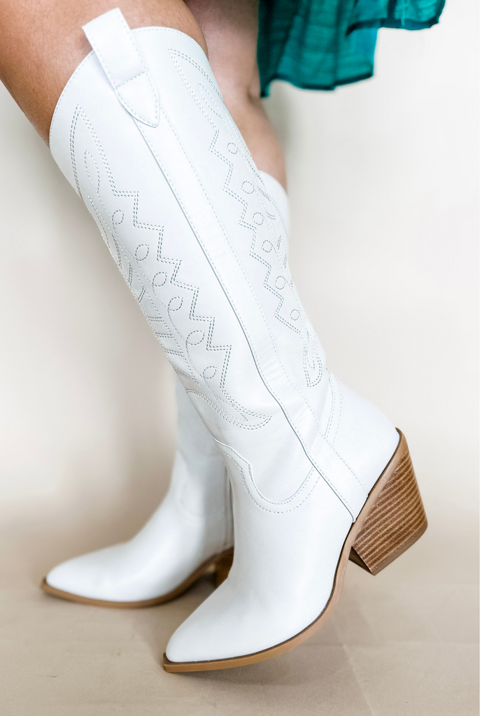 Howdy Boots in Winter White WIDE CALF