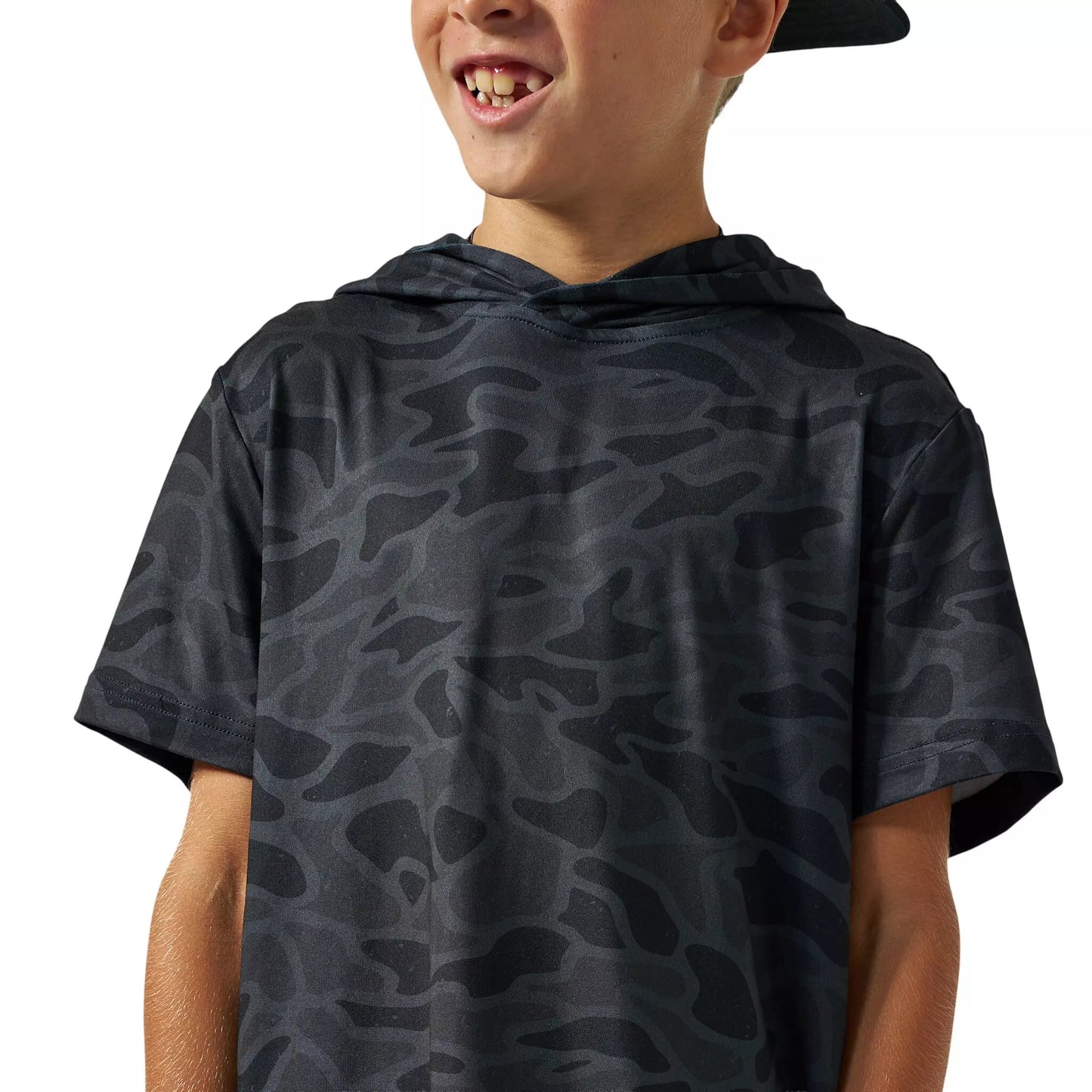 Burlebo | Youth Performance Short Sleeve Hoodie in Black Camo