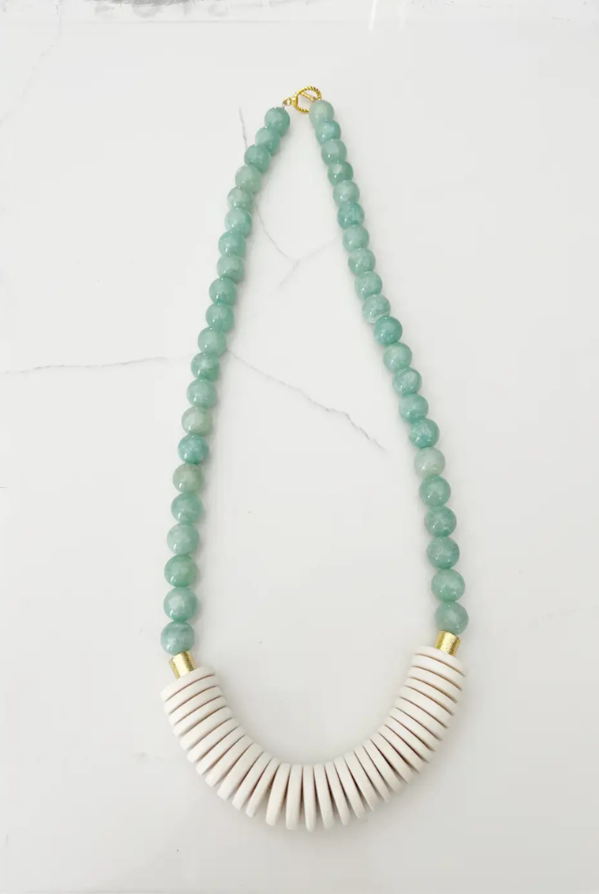 Short Gemstone Jade Bead Necklace Coconut Wood Mint Green