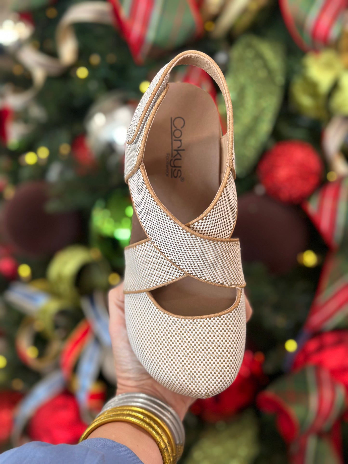 Corkys Cased Closed in Caramel Combo