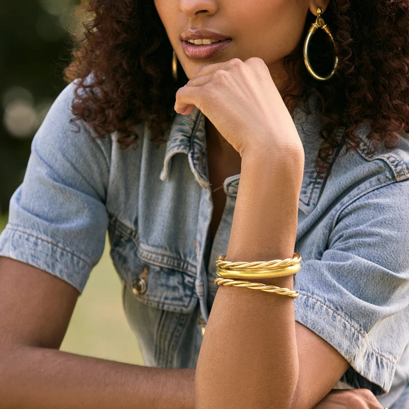 BuDhaGirl | Aura Twist All Weather Bangle