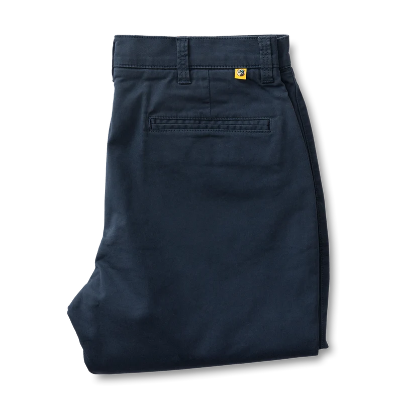 Duck Head | Classic Fit Gold School Chino in Navy