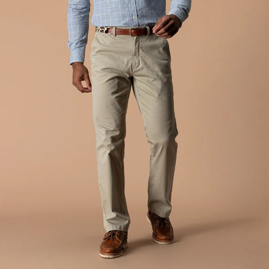 Duck Head | Classic Fit Gold School Chino in Khaki Gold Patch