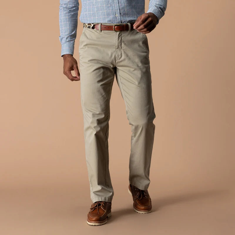 Duck Head | Classic Fit Gold School Chino in Khaki Gold Patch