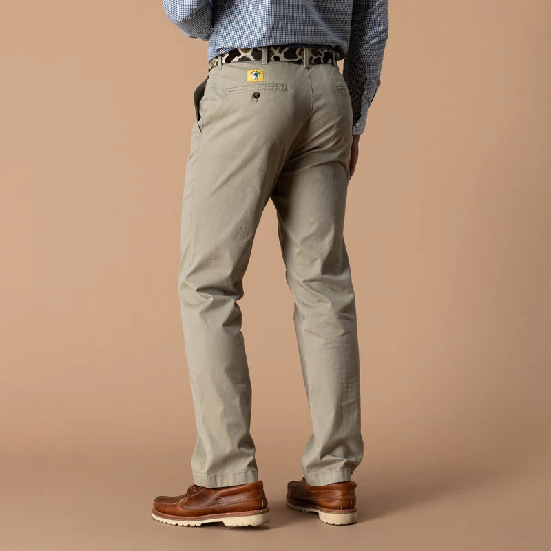 Duck Head | Classic Fit Gold School Chino in Khaki Gold Patch