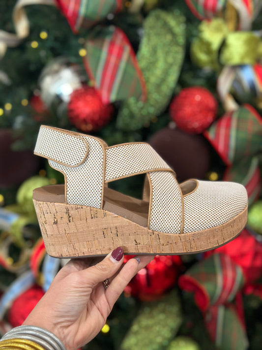 Corkys Cased Closed in Caramel Combo