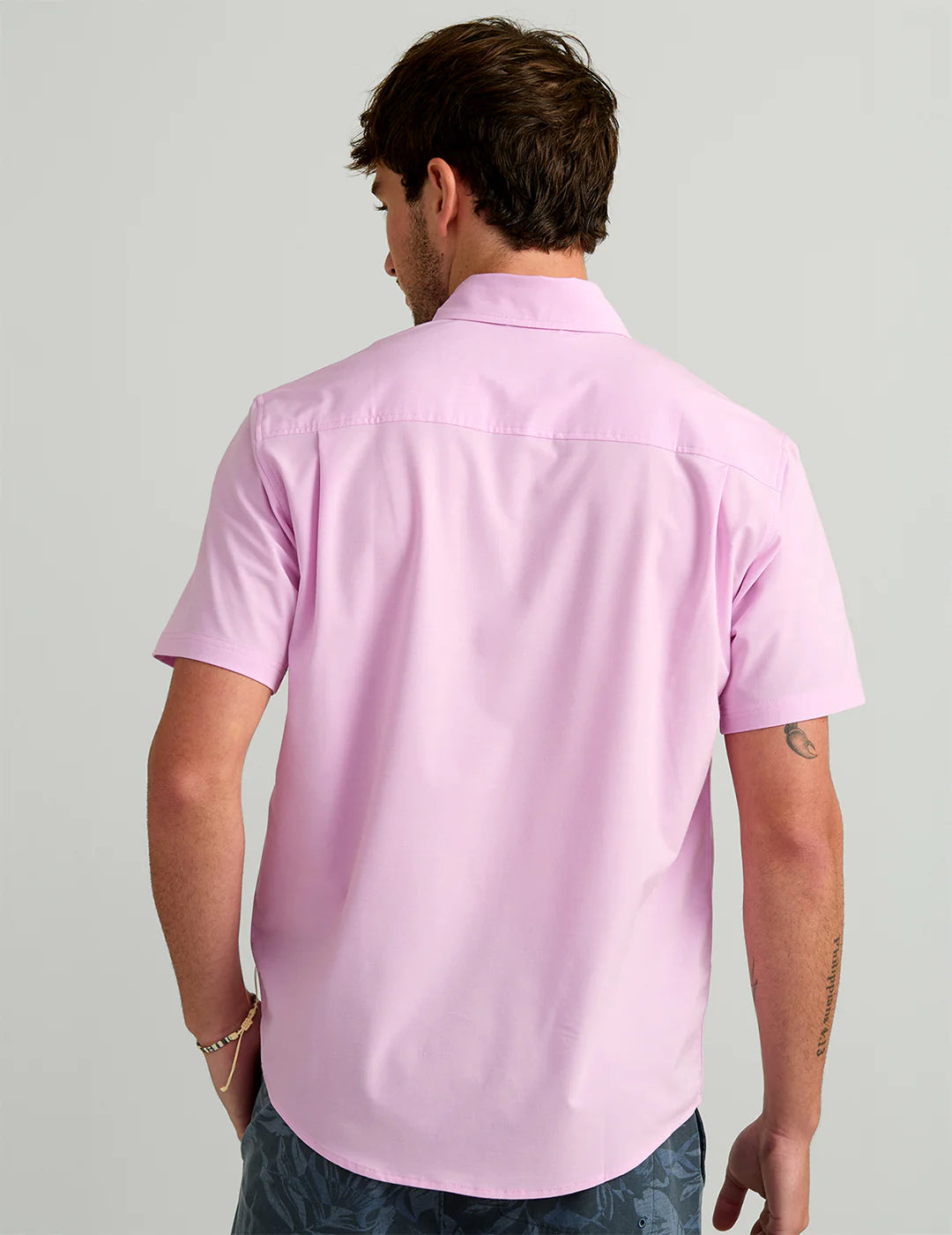 Huk Kona Solid Short Sleeve in Oleander