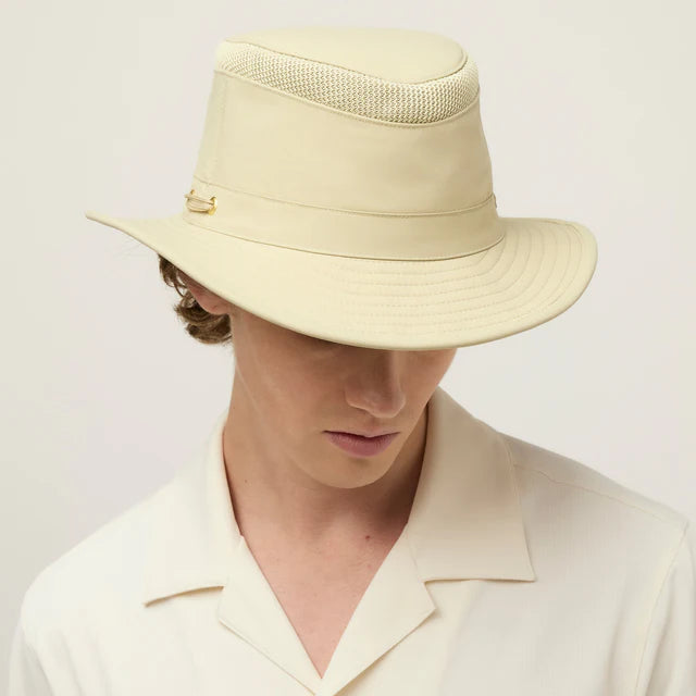 Tilley | AIRFLO Medium Brim Sun Hat in Khaki Olive