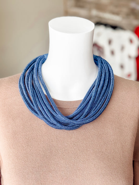Lilly Slub Rope Necklace in Navy