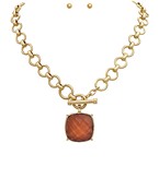 Merritt Pendant Necklace