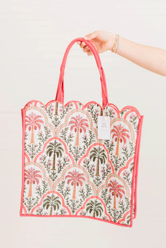 Heart of Grace | Regular Tote Bag in Palma Rosa Resort