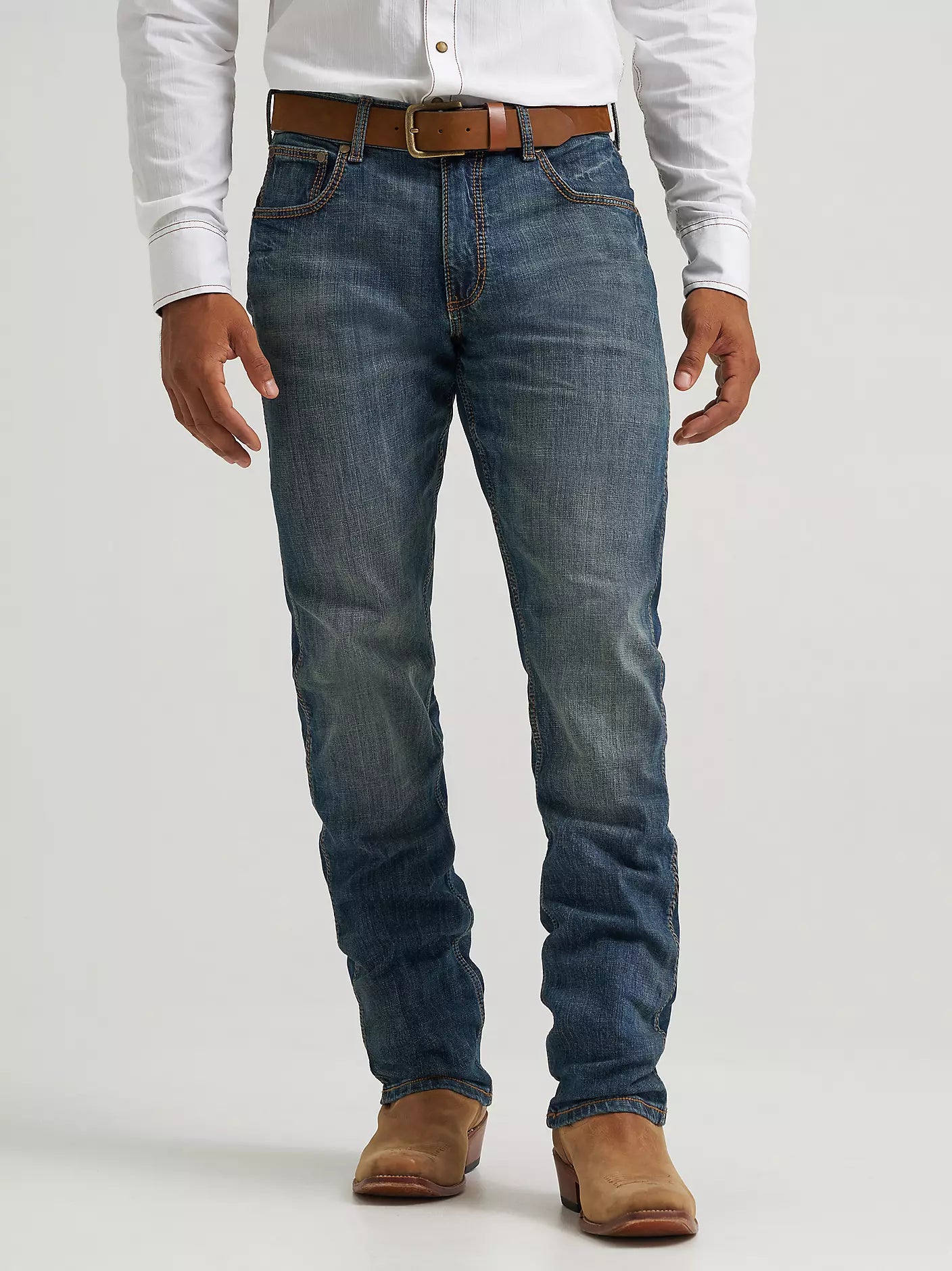 Wrangler | Men's Wrangler Retro® Slim Fit Straight Leg Jean in Bozeman