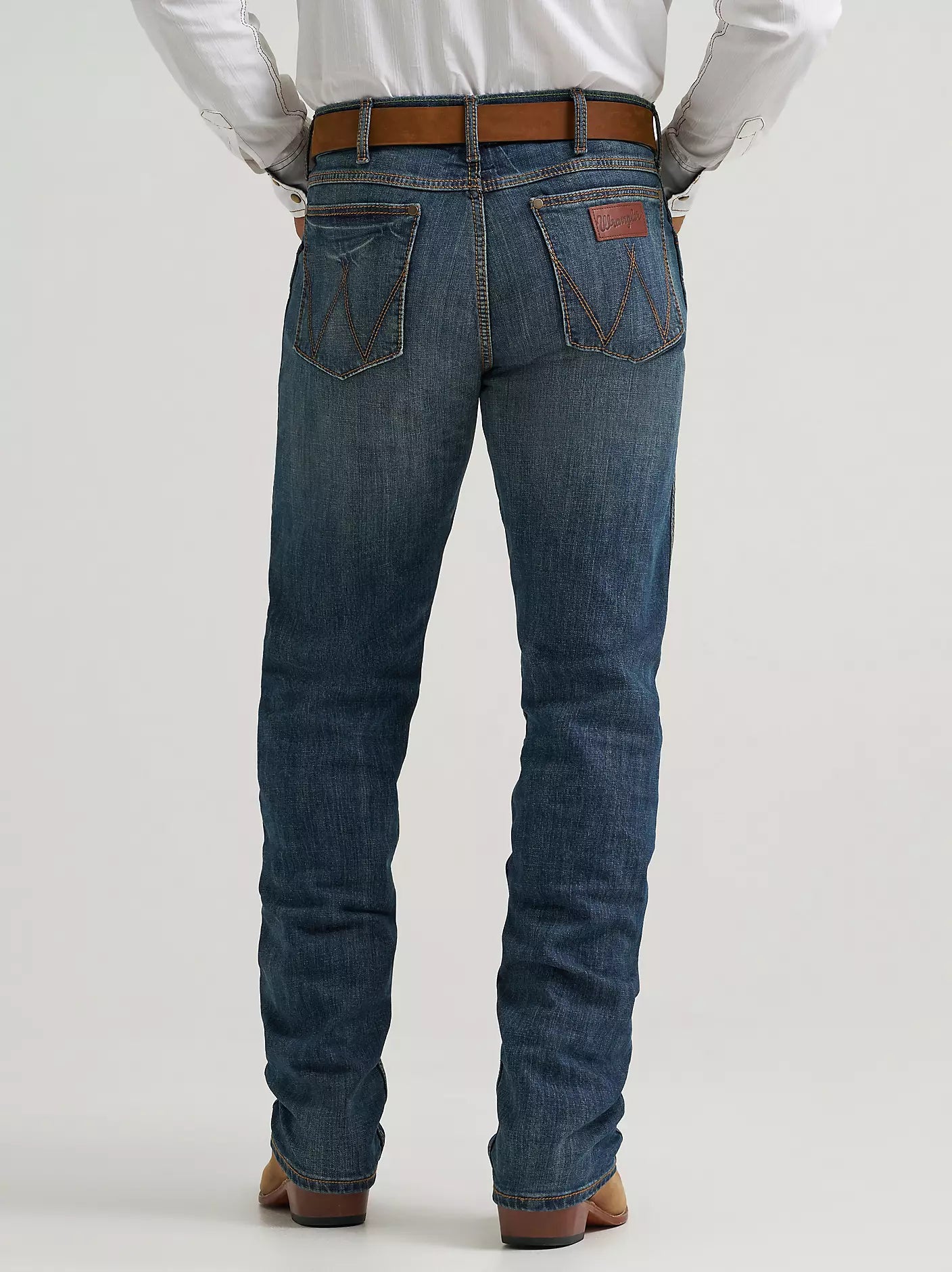 Wrangler | Men's Wrangler Retro® Slim Fit Straight Leg Jean in Bozeman
