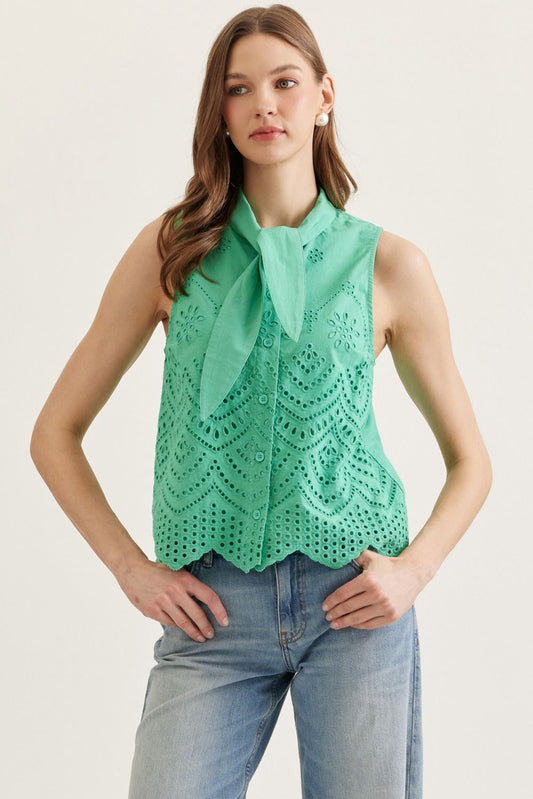 The Elegant Ease Top in Green