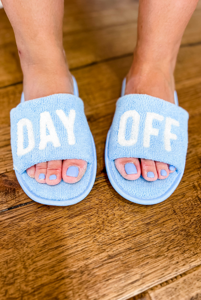 Slipper and Sleep "Day in Blue – Plantation
